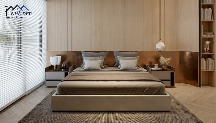 Phòng ngủ master với tông màu nâu gỗ nhạt tạo cảm giác ấm cúng