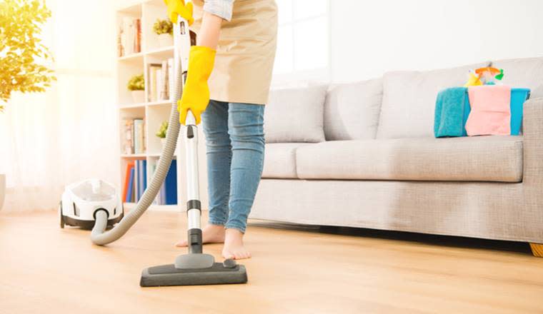 Dọn dẹp nhà cửa thường xuyên là cách làm tăng dương khí trong nhà hiệu quả